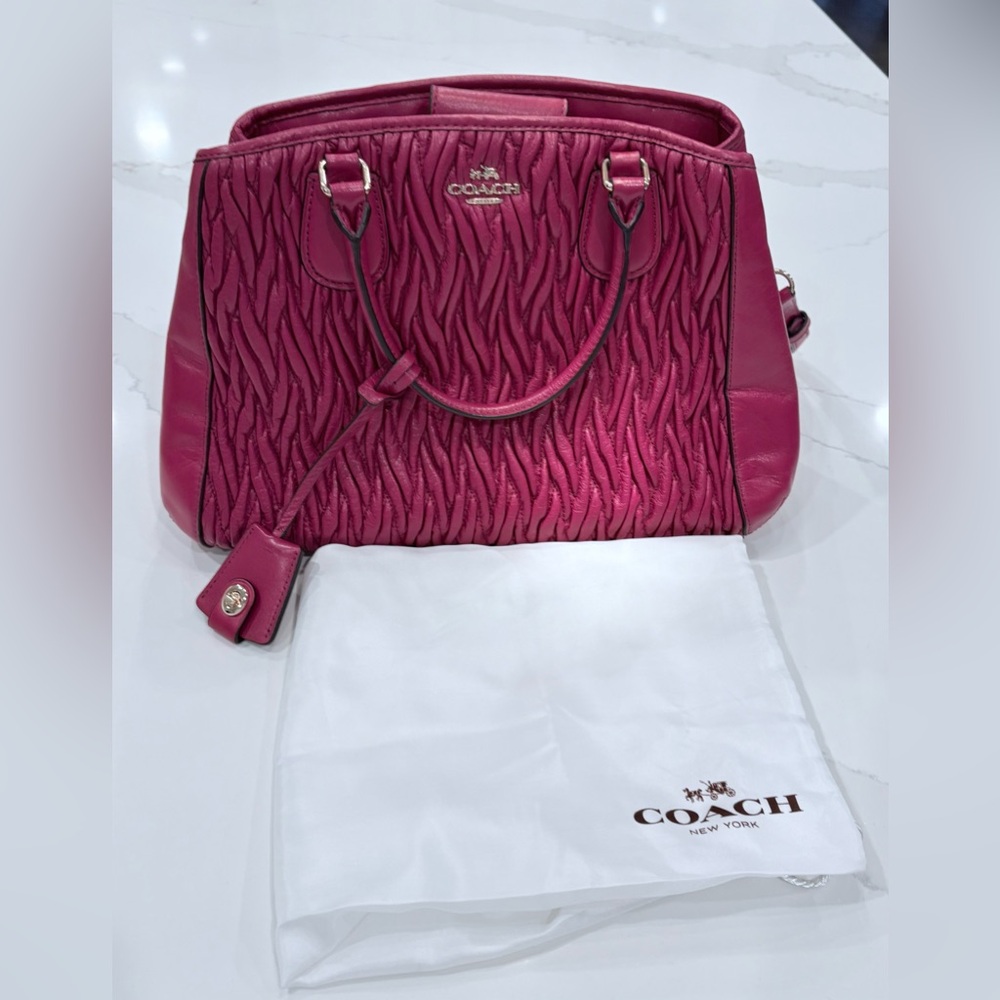 Vintage Pink Coach Quilted Women's Hand Bag - Picture 8 of 8